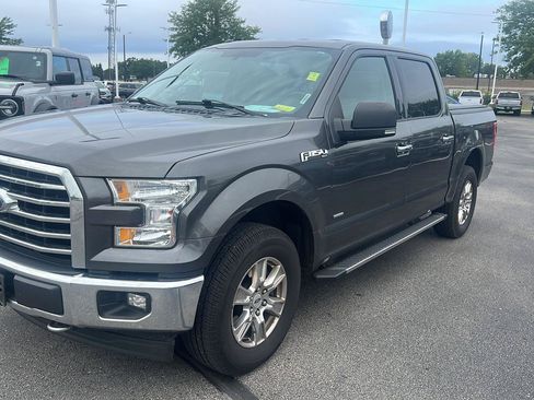Used 2017 Ford F150 XLT w/ Equipment Group 302A Luxury AWD/4WD image 15