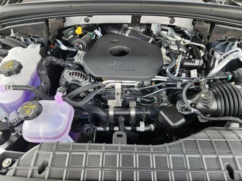 New 2026 Jeep Grand Cherokee Limited RWD image 21