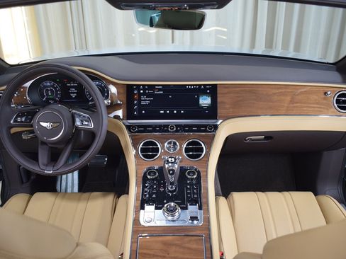 New 2026 Bentley Continental GTC image 2