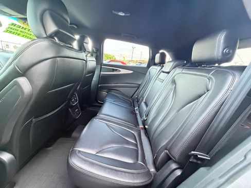 Used 2018 Lincoln MKX Premiere AWD/4WD image 13