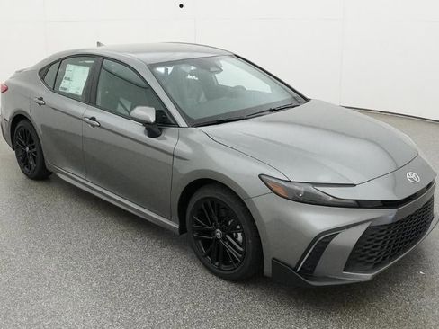 New 2026 Toyota Camry SE FWD image 13