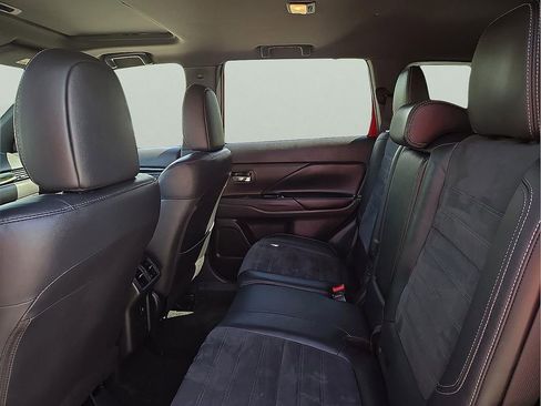 Used 2019 Mitsubishi Outlander ES AWD/4WD image 11