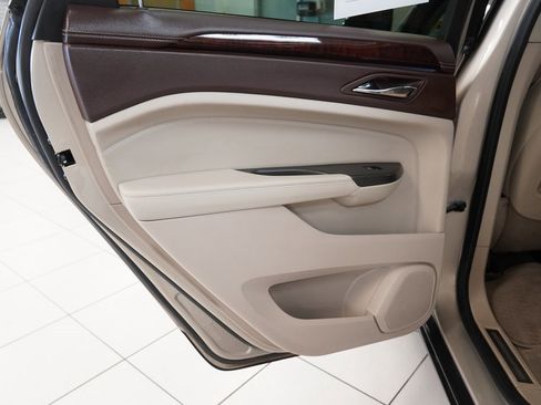 Used 2012 Cadillac SRX Luxury image 24