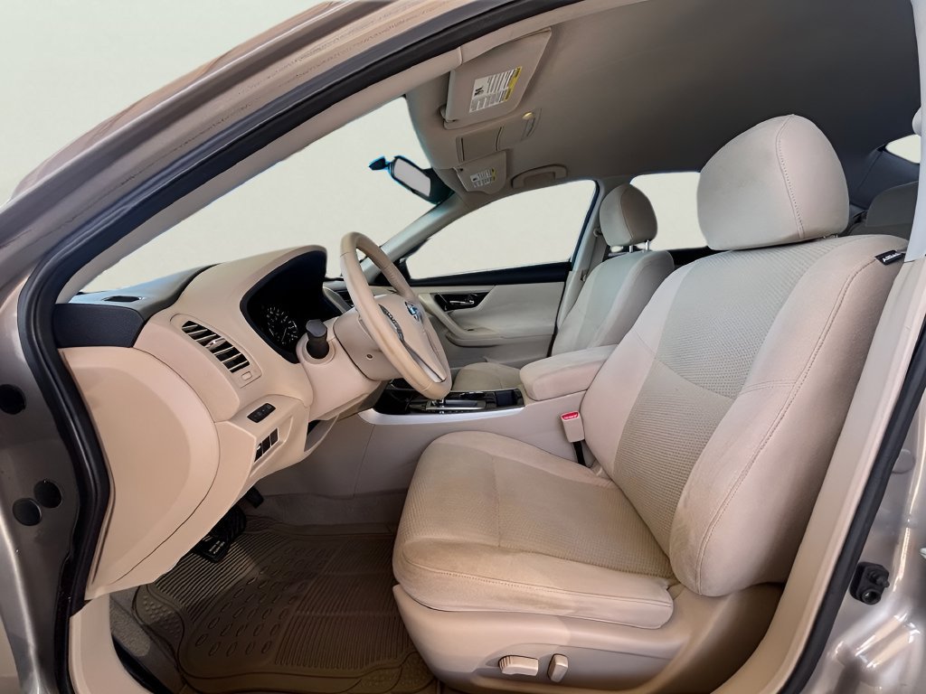Used 2014 Nissan Altima 2.5 SV FWD image 33