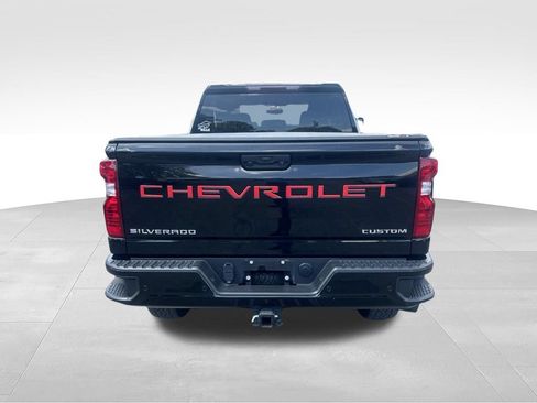 Used 2024 Chevrolet Silverado 2500 Custom w/ Custom Value Package AWD/4WD image 6