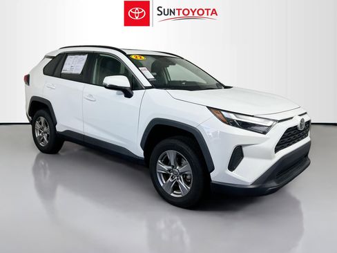 Used 2022 Toyota RAV4 XLE w/ Convenience Package image 1