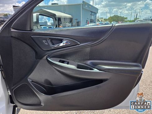 Used 2019 Chevrolet Malibu LT w/ Leather Package FWD image 46