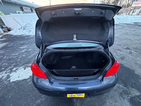Used 2011 INFINITI G37 x Sedan w/ Premium Pkg image 18