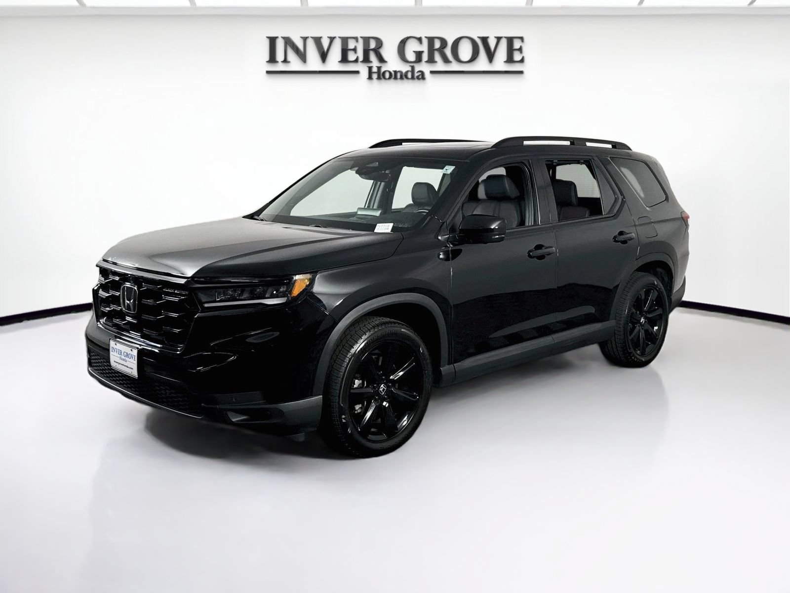 Used 2025 Honda Pilot Black Edition image 1