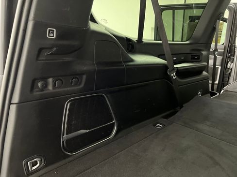 Used 2024 Jeep Wagoneer L Series II image 40