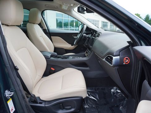 Used 2017 Jaguar F-PACE Premium AWD/4WD image 12