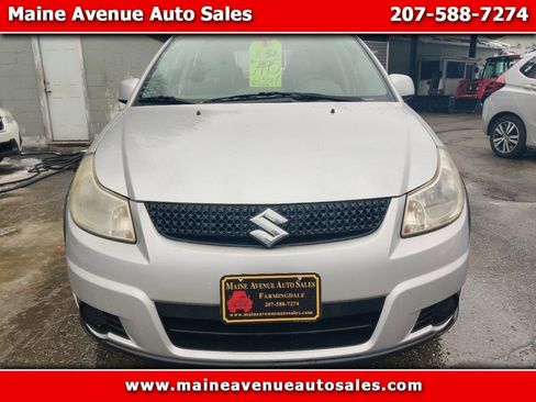 Used 2011 Suzuki SX4 AWD Hatchback image 1