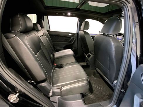 Used 2024 Volkswagen Tiguan SE R-Line FWD image 20