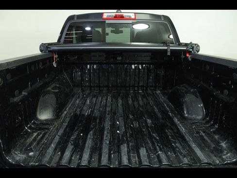 Used 2022 Chevrolet Colorado Z71 AWD/4WD image 18