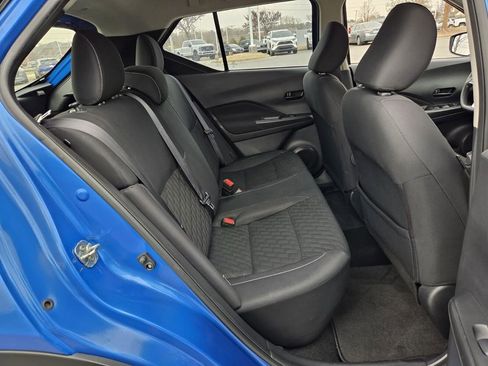 Used 2021 Nissan Kicks S image 11