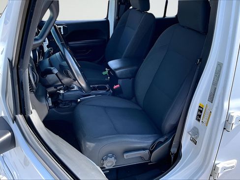 Used 2021 Jeep Gladiator Sport AWD/4WD image 18