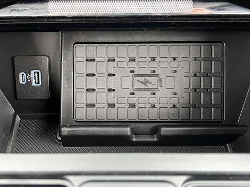 Used 2023 Ford F150 Raptor w/ Raptor Carbon Fibre Package image 25