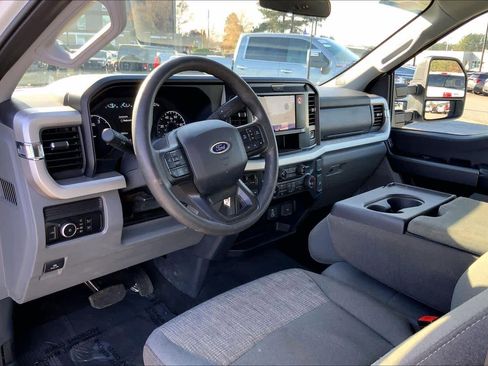 Used 2025 Ford F350 XLT image 15