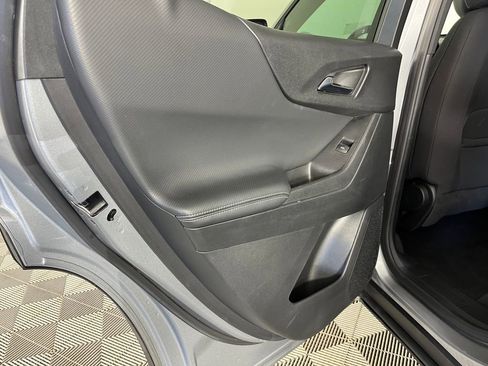 Used 2025 Chevrolet Equinox LT AWD/4WD image 12
