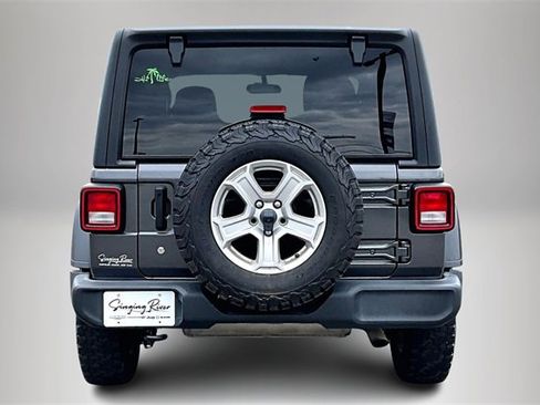Used 2018 Jeep Wrangler Sport S image 6