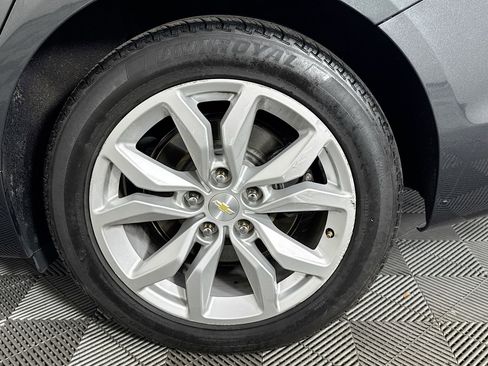 Used 2018 Chevrolet Impala LT FWD image 36