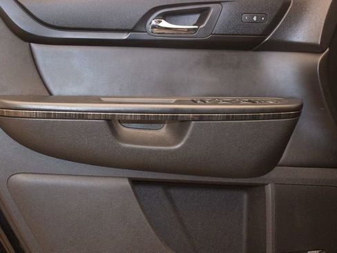 Used 2013 GMC Acadia SLT image 24