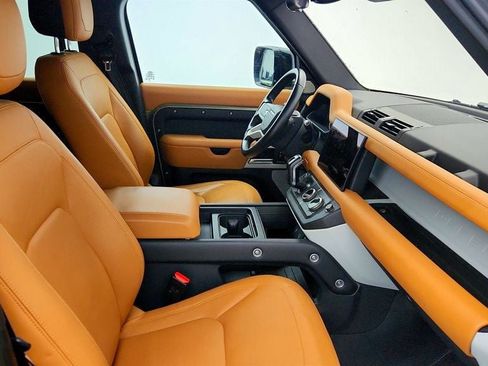 Used 2023 Land Rover Defender 130 S image 24