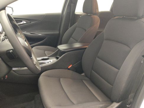 Used 2024 Chevrolet Malibu LT FWD image 17