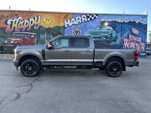 Used 2023 Ford F250 Lariat w/ Black Appearance Package image 2