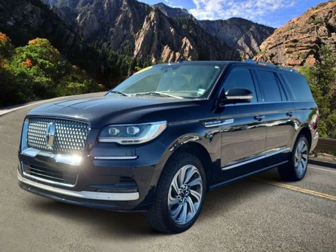 Used 2023 Lincoln Navigator L Reserve AWD/4WD image 5