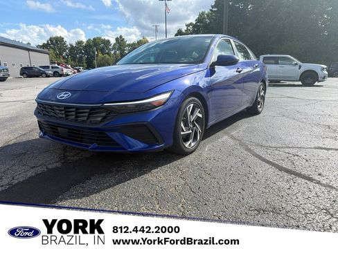 Used 2025 Hyundai Elantra Limited FWD image 1