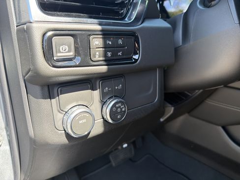 New 2026 GMC Yukon XL Elevation RWD image 37