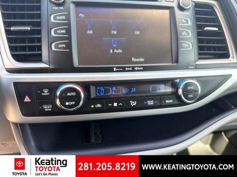 Used 2016 Toyota Highlander Plus FWD image 18