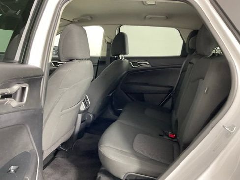 Used 2025 Kia Sportage LX FWD image 11