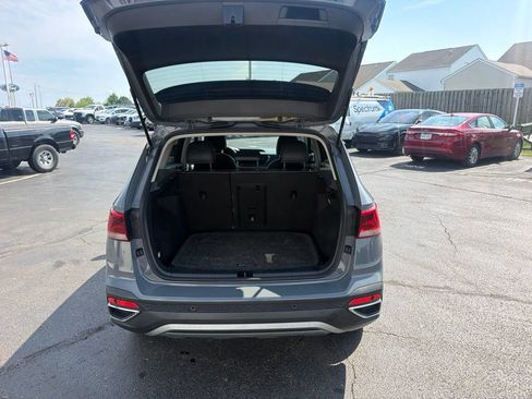 Used 2022 Volkswagen Taos SEL w/ Panoramic Sunroof Package AWD/4WD image 52