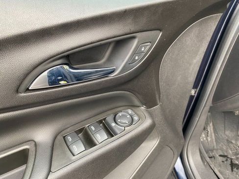 Used 2020 Chevrolet Equinox LT image 19