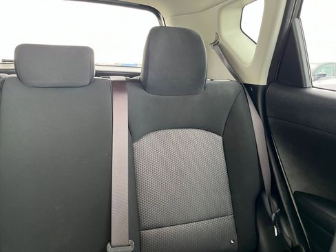 Used 2025 Kia Soul LX w/ LX Technology Package FWD image 36