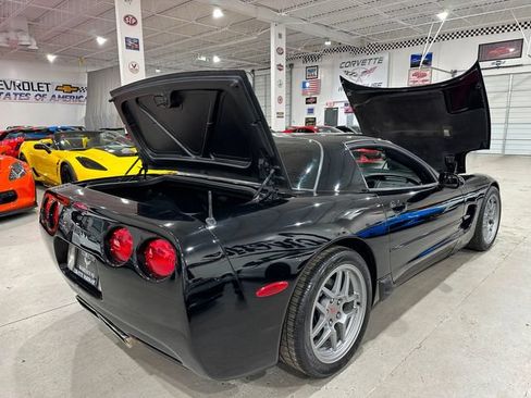 Used 2004 Chevrolet Corvette Z06 w/ Memory Package RWD image 28