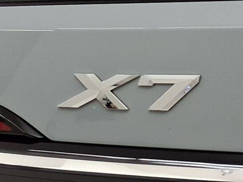 Certified 2024 BMW X7 xDrive40i w/ M Sport Package AWD/4WD image 21