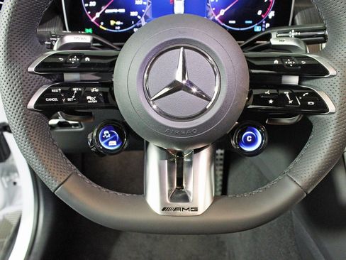 Certified 2025 Mercedes-Benz GLC 43 AMG 4MATIC image 18