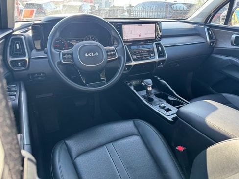Used 2023 Kia Sorento EX w/ Panoramic Sunroof Package image 14