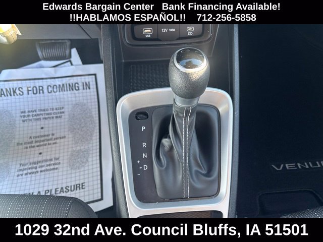 Used 2023 Hyundai Venue SE FWD image 17