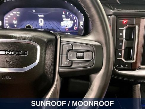 Used 2024 GMC Yukon XL Denali Ultimate AWD/4WD image 16