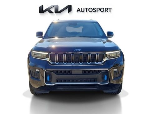 Used 2022 Jeep Grand Cherokee Overland image 2