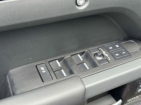 Used 2024 Land Rover Defender 110 X AWD/4WD image 18