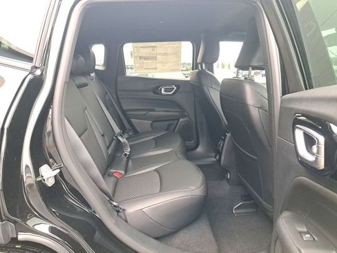 New 2026 Jeep Compass Latitude image 15