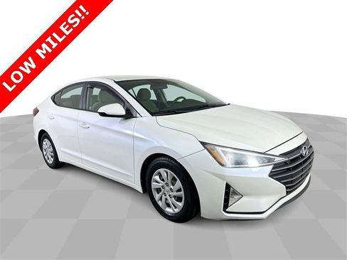 Used 2019 Hyundai Elantra SE image 2