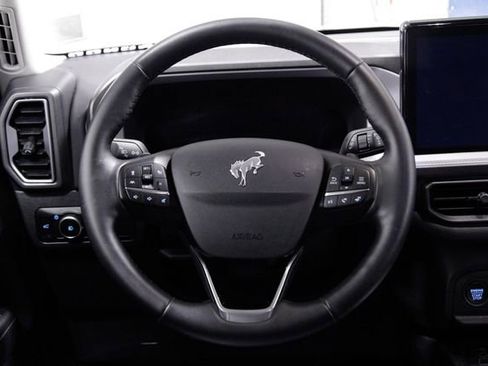 Used 2025 Ford Bronco Sport Badlands image 15