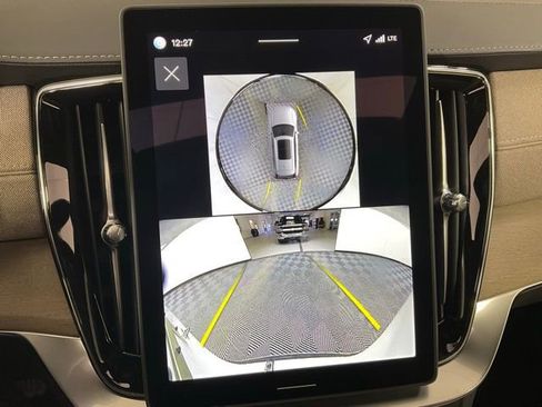 New 2026 Volvo XC90 B6 Plus w/ Protection Package Premier image 11