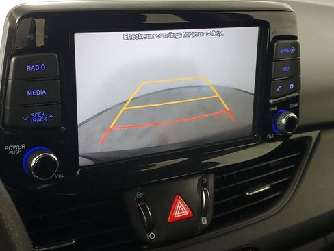 Used 2019 Hyundai Elantra GT image 19